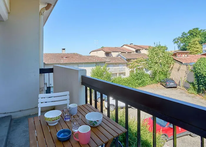 Renove Avec Balcon, Parking Et Animaux Acceptes - Fr-1-841-18
